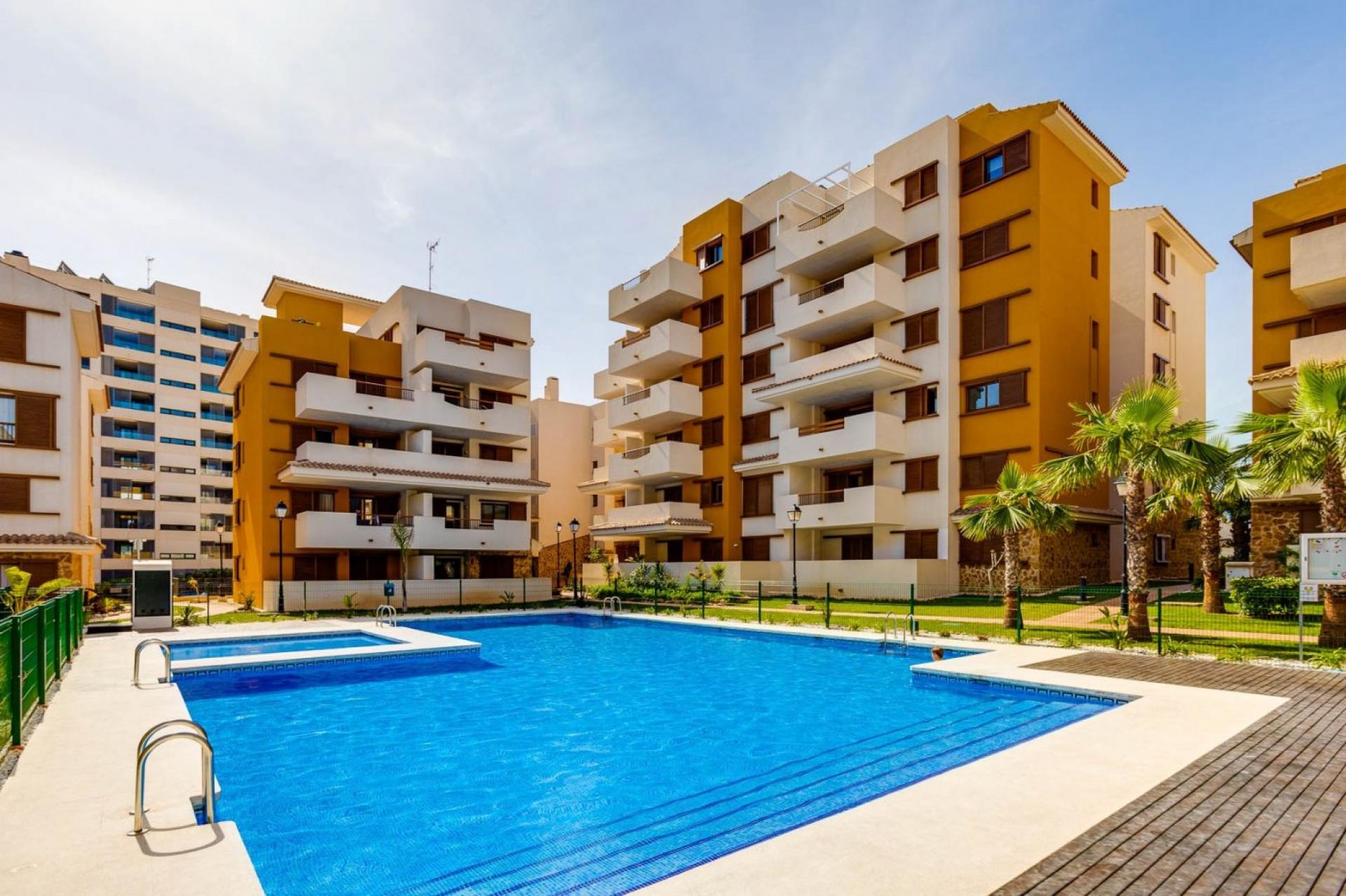 Apartment in Punta Prima (Alicante)